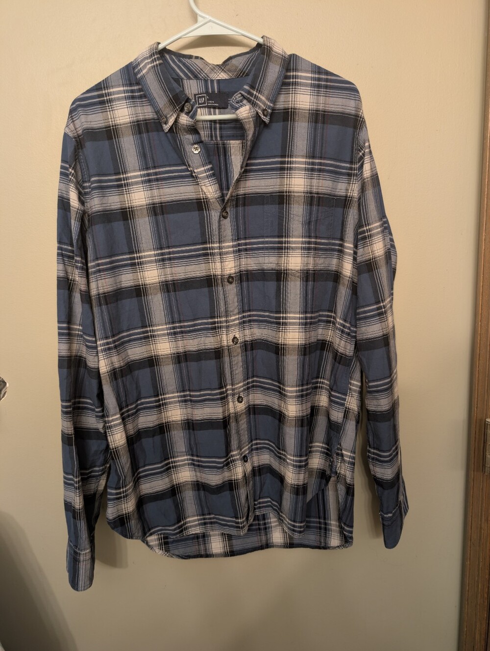 GAP Men's Blue and White Plaid Button-Down Shirt